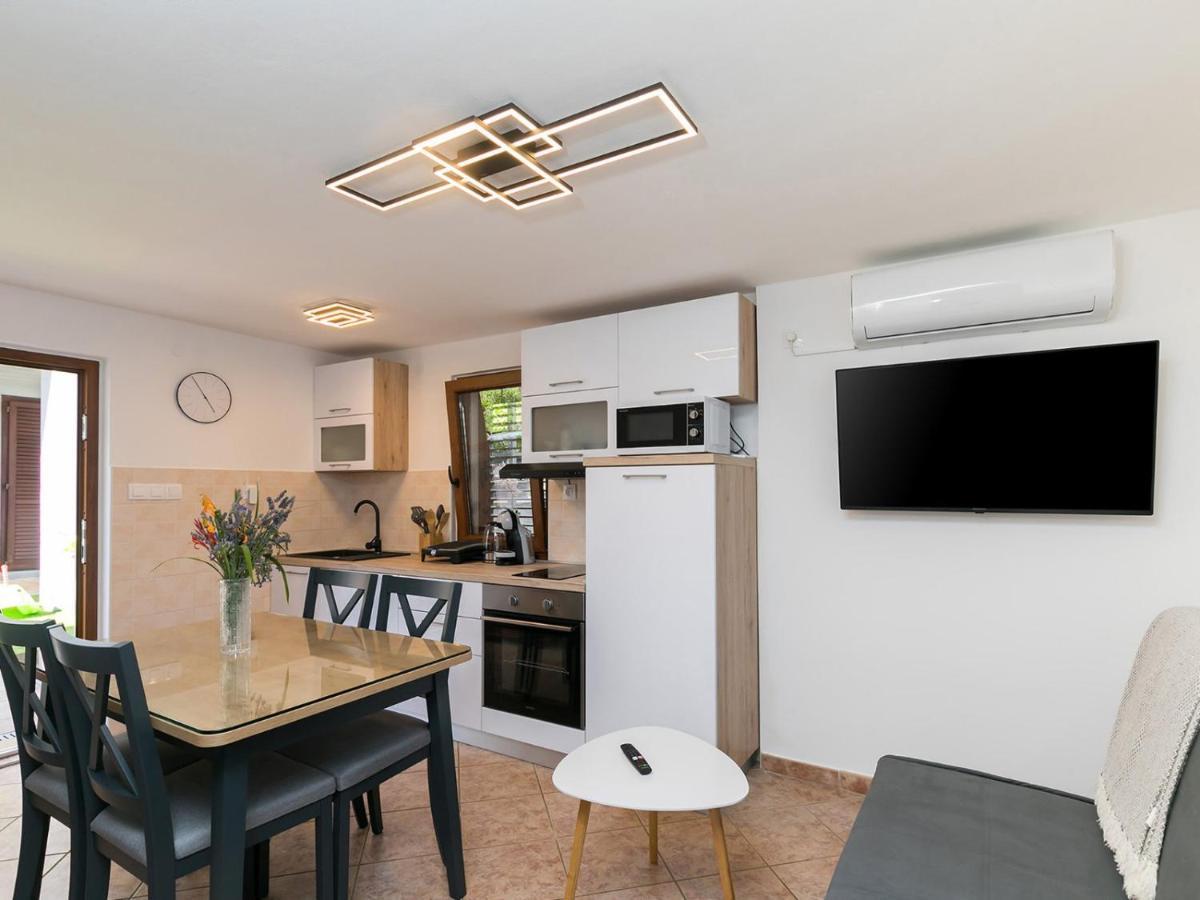 Apartman Lavanda New 2021 Poreč Exterior foto